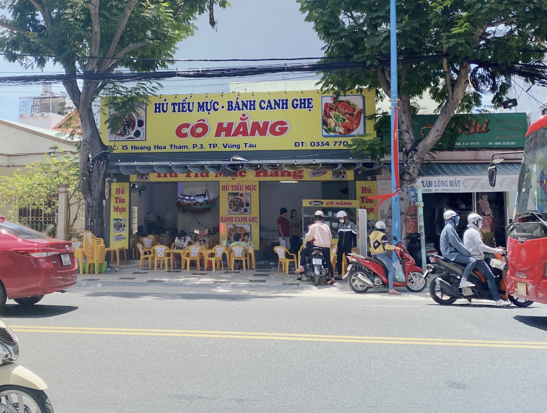 Hủ tiếu mực - Bánh khọt Cô Hằng